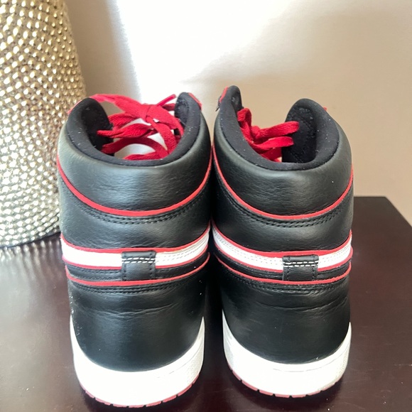 MEN’S NIKE AIR JORDAN I 1 RETRO OG HIGH BLOODLINE BLACK RED sz 12 - Picture 4 of 9
